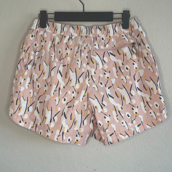 The North Face Shorts in Pink Moss - Size M - Picture 3 of 6